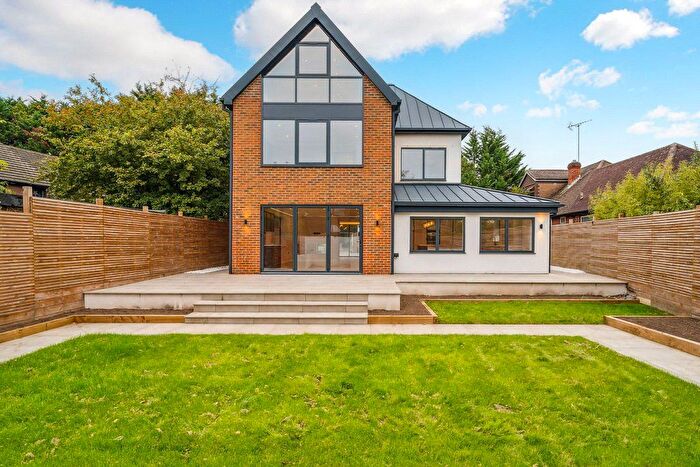 5 Bedroom Detached House For Sale In Kingston Vale, London, SW15