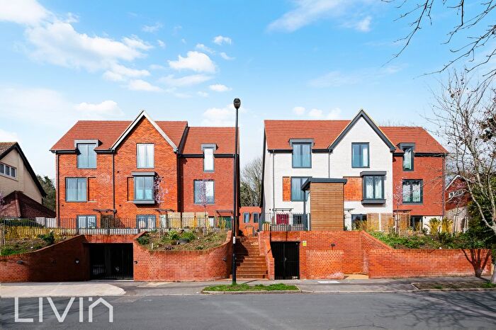 3 Bedroom Bungalow To Rent In Maplehurst Square, The Grove, Coulsdon, Croydon, CR5