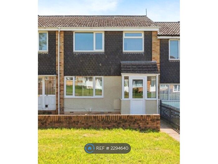 4 Bedroom Terraced House To Rent In Woodmancote, Yate, Bristol, BS37