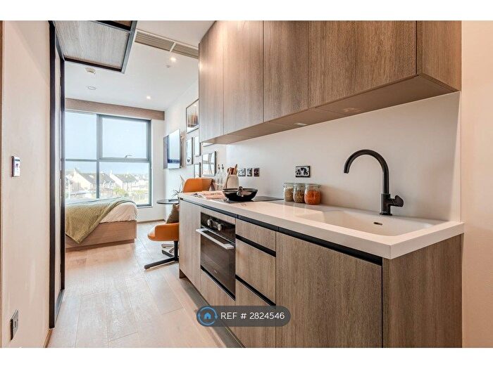 1 Bedroom Flat To Rent In St Andrews Hall, St Andrews, KY16