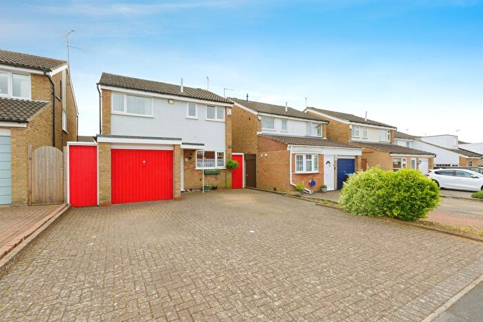 3 Bedroom Detached House For Sale In Naseby Way, Great Glen, Leicester, LE8