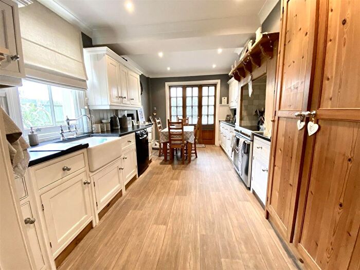 3 Bedroom Detached House For Sale In Faraday Road, Ipswich, IP4