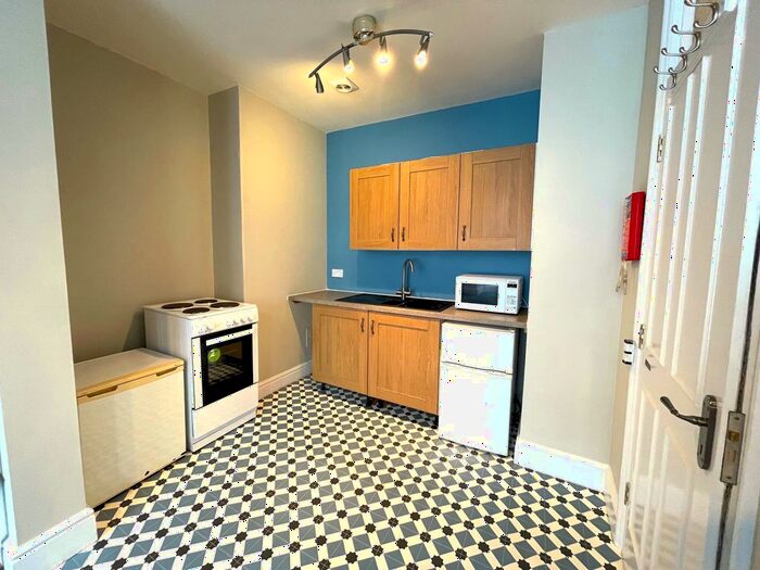 1 Bedroom Studio To Rent In Heavitree Road, Exeter, EX1