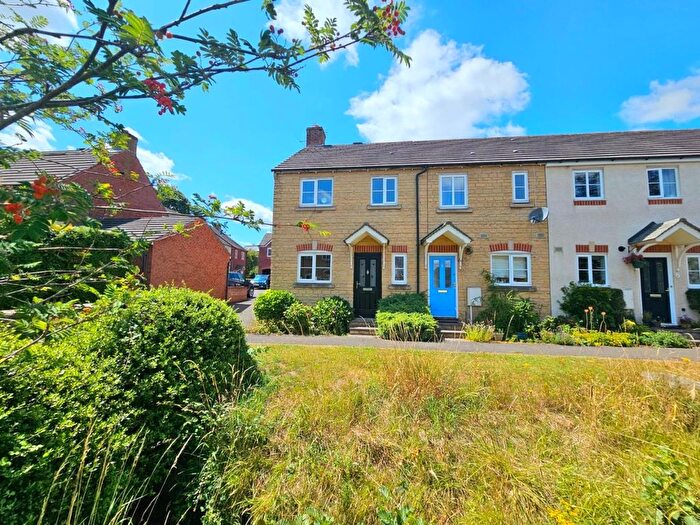 3 Bedroom End Of Terrace House For Sale In Caswell Mews, Dursley, GL11