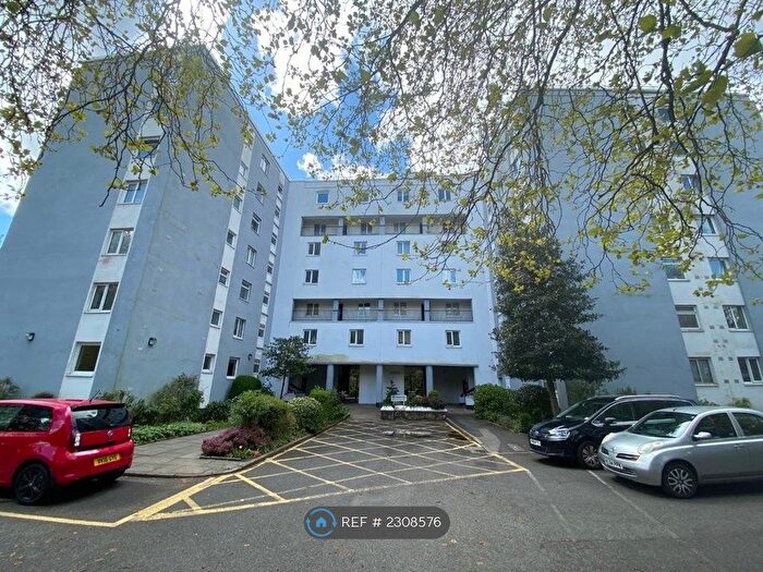 2 Bedroom Flat To Rent In Princes Court, Liverpool, L8