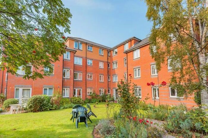 1 Bedroom Flat To Rent In Britannia Road, Spencer Court OX16
