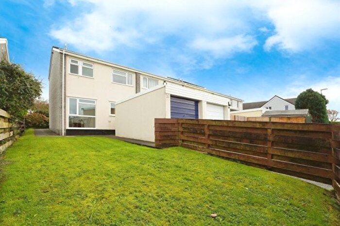 3 Bedroom Semi-Detached House To Rent In Valley View, Bodmin, PL30