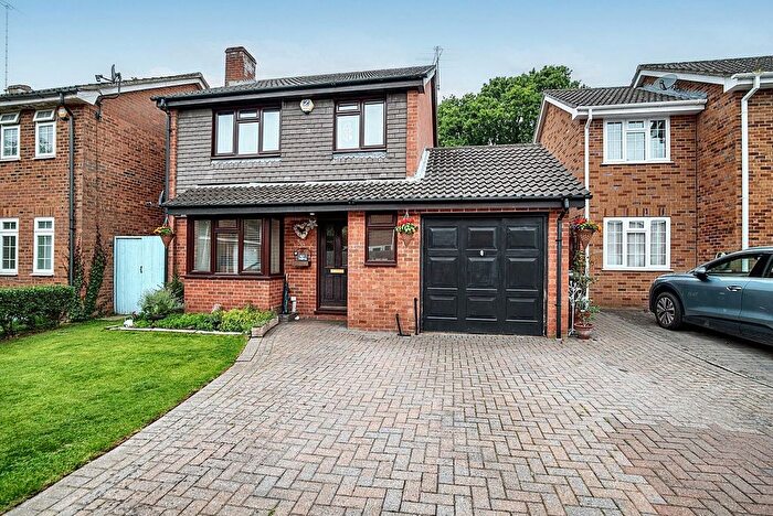 4 Bedroom Detached House For Sale In Saffron Close, Chineham, RG24