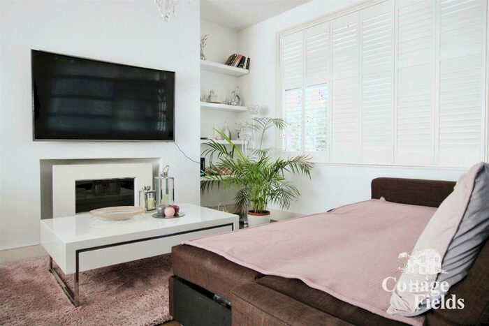 3 Bedroom House To Rent In Wellington Road, Enfield, EN1