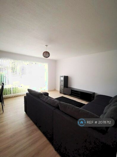 2 Bedroom Flat To Rent In Spreadbury Close, Birmingham, B17