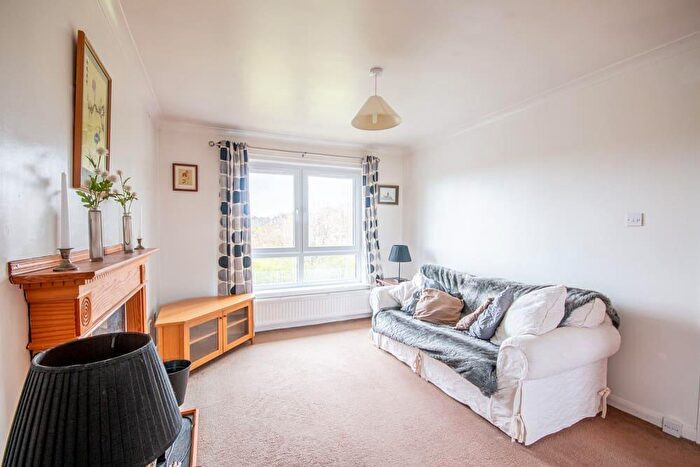 2 Bedroom Flat To Rent In L North Meggetland, Edinburgh, EH14