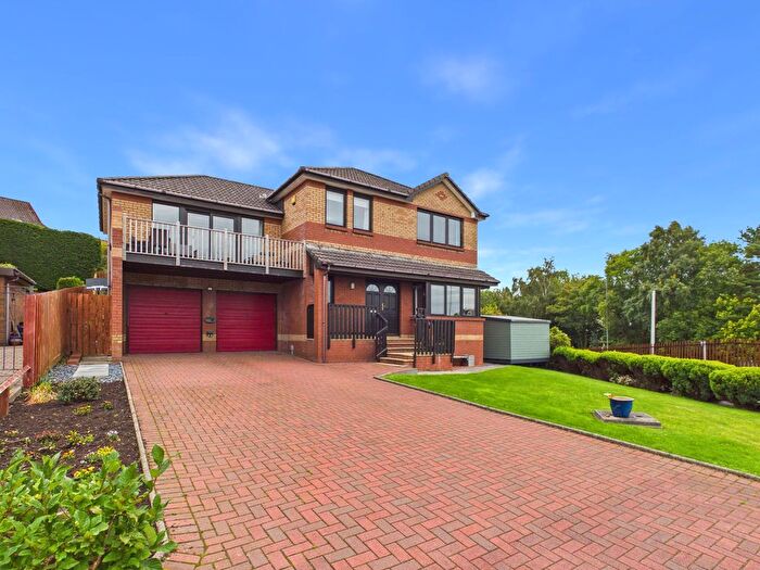 5 Bedroom Detached House For Sale In Kairnhill Court, Lanark, ML11