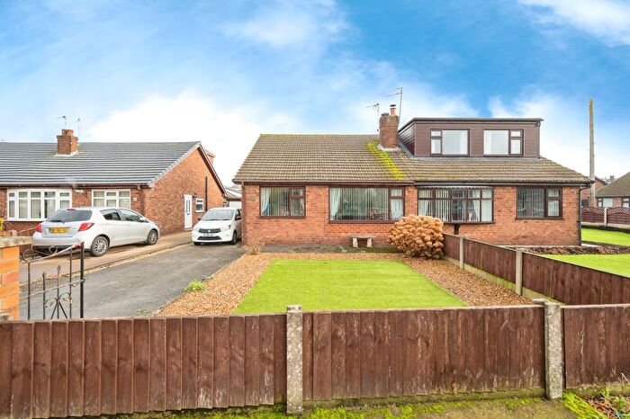 2 Bedroom Bungalow For Sale In Rostherne Close, Warrington, Cheshire, WA5