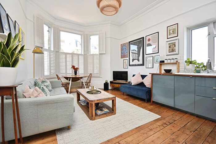 2 Bedroom Flat For Sale In Godwin Road, Margate, Kent, CT9