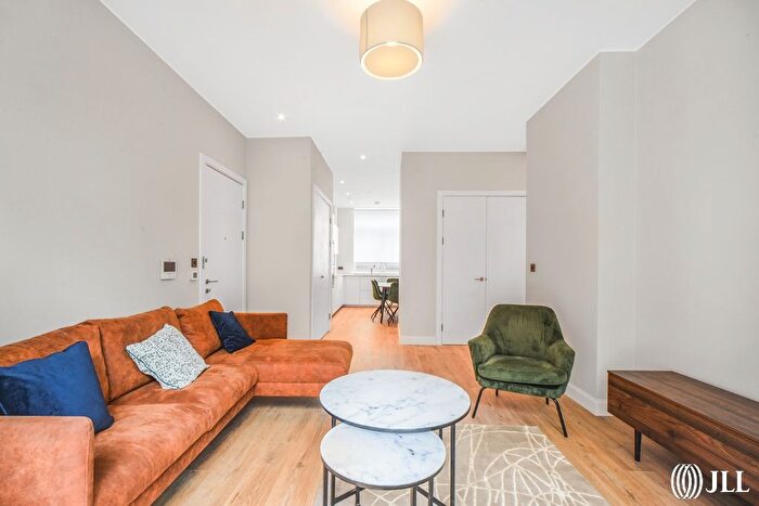 3 Bedroom Flat To Rent In Zinc Street, London, E15