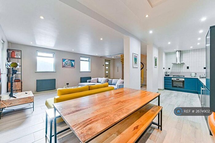 3 Bedroom Semi-Detached House To Rent In Burnt Ash Hill, London, SE12