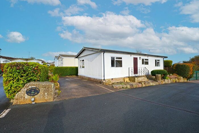 3 Bedroom Mobile/park Home For Sale In Upper Hill Way, Dales View Park, Salterforth, BB18