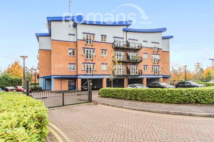 2 Bedroom Flat To Rent In Luscinia View, RG1