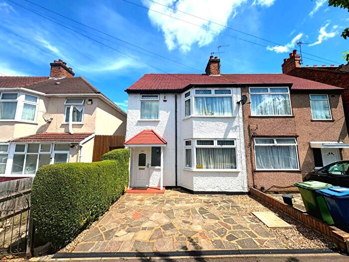 3 Bedroom Semi-Detached House For Sale In Byron Road, Harrow, HA3