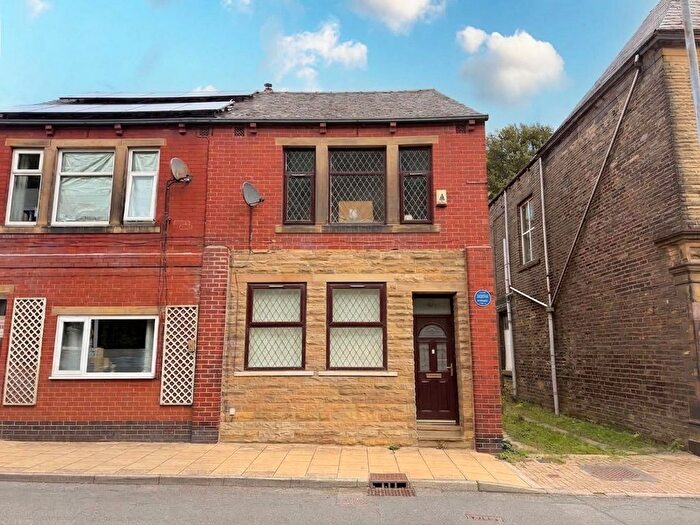 4 Bedroom End Of Terrace House To Rent In Burnley Road, Todmorden, OL14