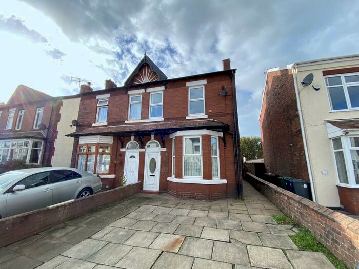 3 Bedroom Semi-Detached House To Rent In Kew Road, Southport, Merseyside., PR8
