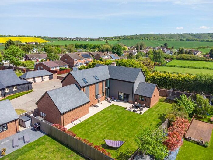 4 Bedroom Detached House For Sale In Church Road, Totternhoe, LU6