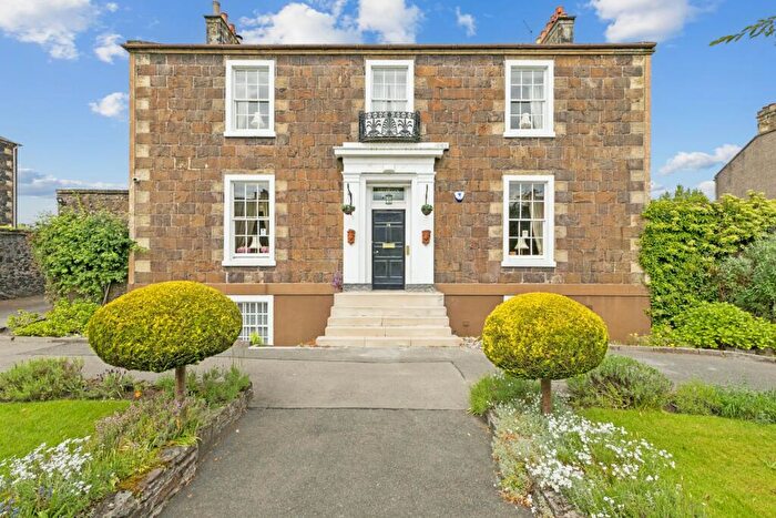 2 Bedroom Flat To Rent In Allan Park, Stirling, Stirlingshire, FK8