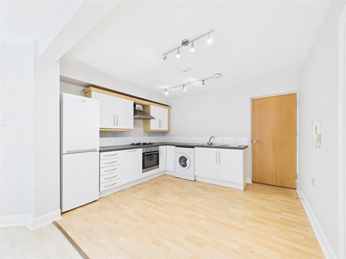 2 Bedroom Apartment To Rent In Tapton Court, Tapton House Road, Broomhill, Sheffield, S10