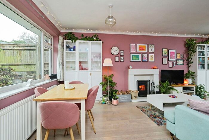 2 Bedroom Bungalow For Sale In Highview Road, Broad Oak, Heathfield, East Sussex, TN21