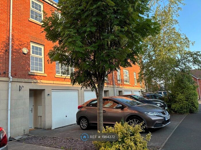 3 Bedroom Semi-Detached House To Rent In Runfield Close, Leigh, WN7