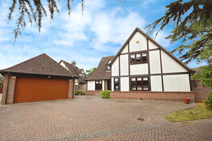4 Bedroom Detached House For Sale In Oak Lodge Tye, Springfield, Chelmsford, CM1
