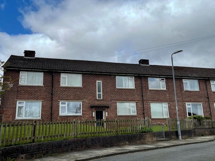 1 Bedroom Flat To Rent In Banksfield Crescent, HX7