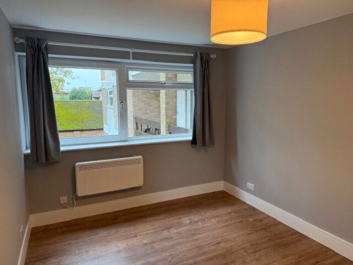 2 Bedroom Apartment To Rent In Milton Road, Harpenden, AL5