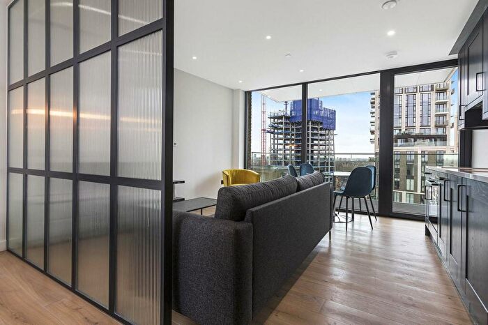 1 Bedroom Flat For Sale In Apartment Emery Wharf Emery Way, Wapping, E1W