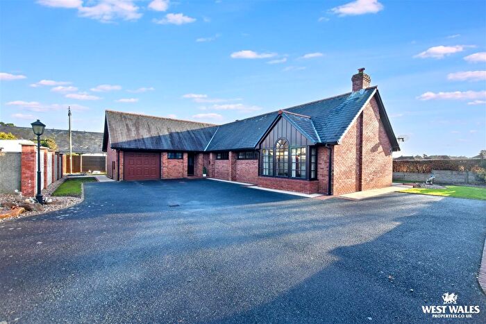 3 Bedroom Detached Bungalow For Sale In St. Thomas Green, Haverfordwest, SA61