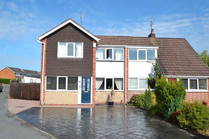 4 Bedroom Semi-Detached House For Sale In Hampton Drive, Newport, TF10