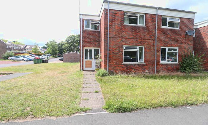 3 Bedroom End Of Terrace House To Rent In Milton Close, Basingstoke, RG24