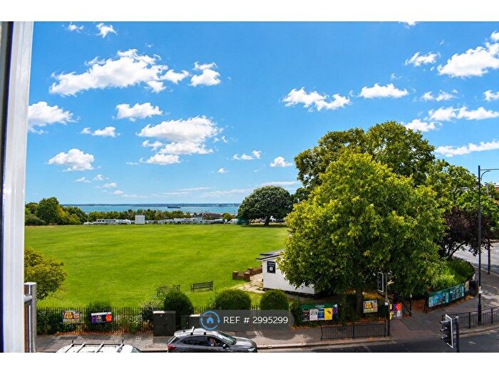 2 Bedroom Flat To Rent In London Road, Westcliff-On-Sea, SS0