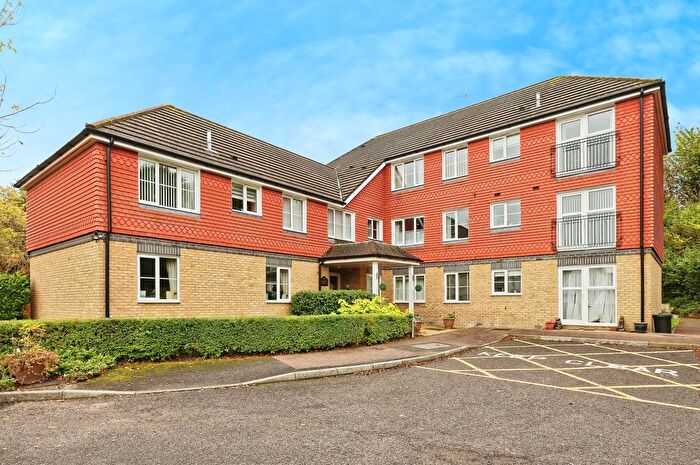 2 Bedroom Flat For Sale In Ashford Road, Canterbury, Kent, CT1