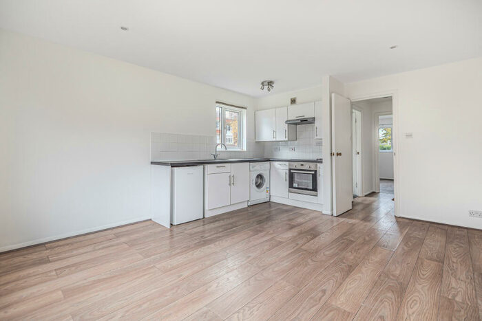 1 Bedroom Apartment To Rent In Red Lion Lane, Shooters Hill, London, SE18