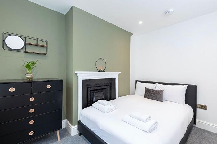 5 Bedroom Town House To Rent In Cheltenham Place, Brighton, BN1