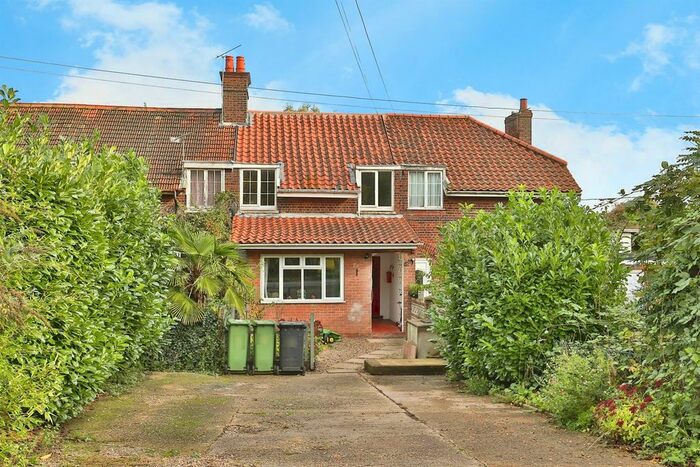 3 Bedroom Terraced House For Sale In Station Lane, Hethersett, Norwich, NR9