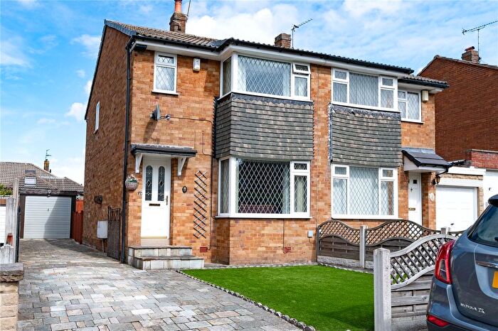 3 Bedroom Semi Detached House For Sale In Kirkwood Close, Leeds, West Yorkshire, LS16