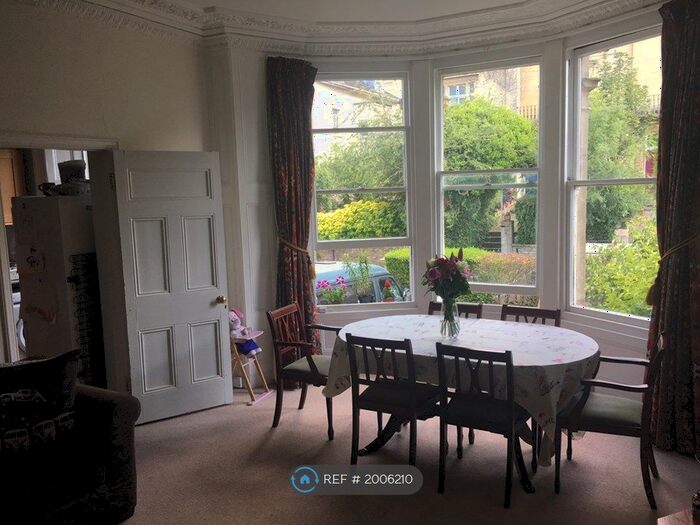 2 Bedroom Flat To Rent In Cotham, Bristol, BS6