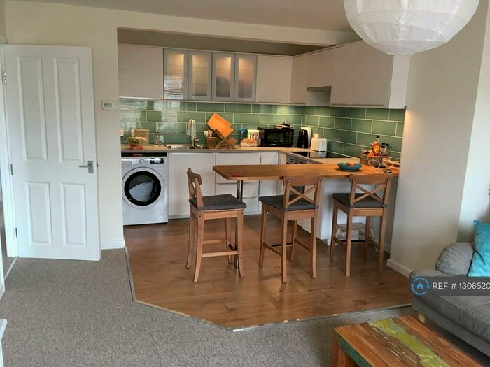 3 Bedroom Maisonette To Rent In Muller Road, Horfield, Bristol, BS7