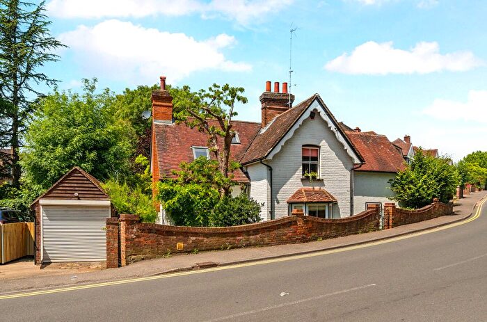 3 Bedroom Detached House For Sale In Guildford, Surrey, GU2
