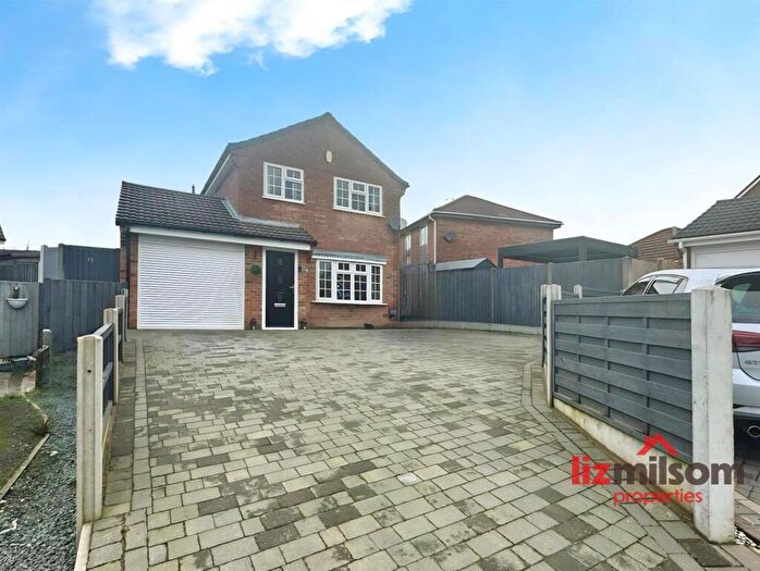 3 Bedroom Detached House For Sale In Greenlands, Midway, Swadlincote, DE11