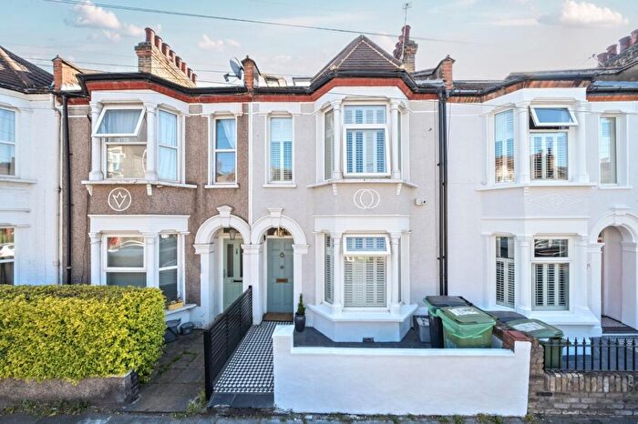 4 Bedroom Terraced House To Rent In Leahurst Road Hither Green, SE13