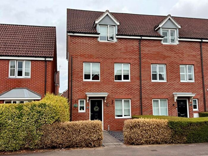 4 Bedroom House For Sale In Waggoners Way, Hereford, HR2