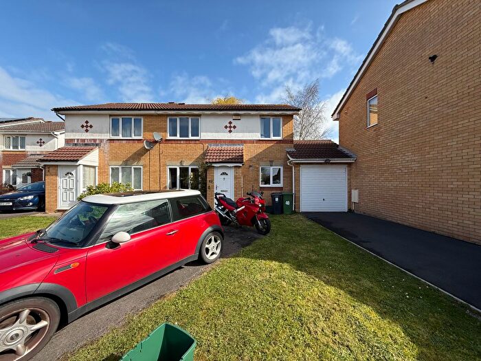 2 Bedroom Property To Rent In Linden Drive, Bristol, BS32